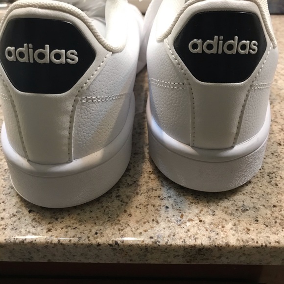 Women’s Adidas shoes - Picture 4 of 6